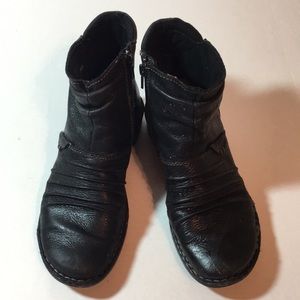 EARTH ORIGIN Leather Boots